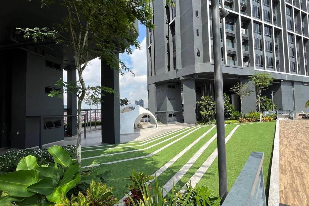 Mt Stay @ Aera Residence Petaling Jaya Exterior photo
